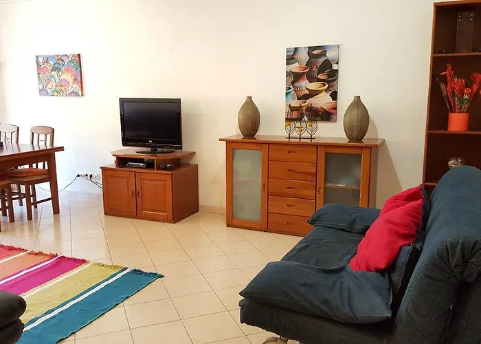 - T2 Old Town - 200m Διαμέρισμα Αλμπουφέιρα